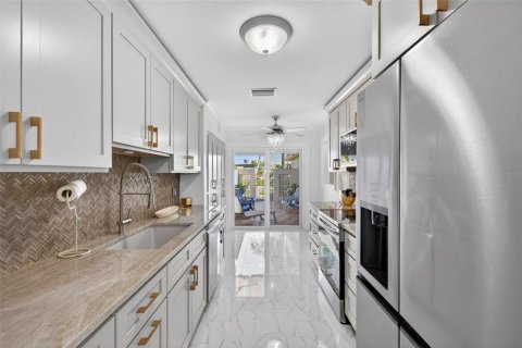 Villa ou maison à vendre à Saint Petersburg, Floride: 2 chambres, 130.06 m2 № 2401127 - photo 6
