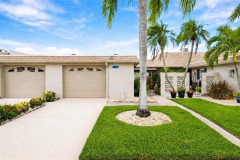 Villa ou maison à Saint Petersburg, Floride 2 chambres, 130.06 m2 № 2401127