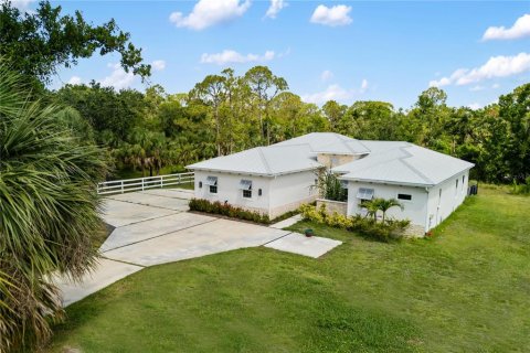 Villa ou maison à vendre à Nokomis, Floride: 3 chambres, 248.79 m2 № 1776661 - photo 8