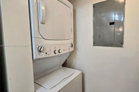 Condominio en alquiler en Davie, Florida, 3 dormitorios, 122.07 m2 № 2009328 - foto 7