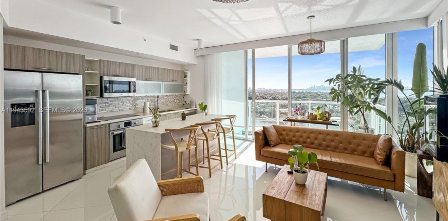 Condominio en Miami Beach, Florida, 3 dormitorios  № 2000713