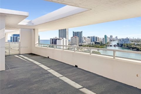 Condominio en venta en Miami Beach, Florida, 3 dormitorios, 121.14 m2 № 2000713 - foto 23
