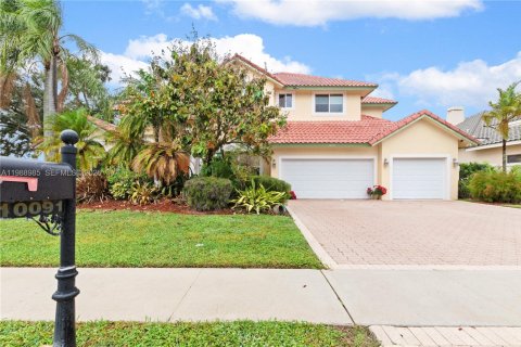 House in Plantation, Florida 5 bedrooms, 395.58 sq.m. № 2050973 - photo 2