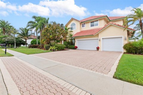 House in Plantation, Florida 5 bedrooms, 395.58 sq.m. № 2050973