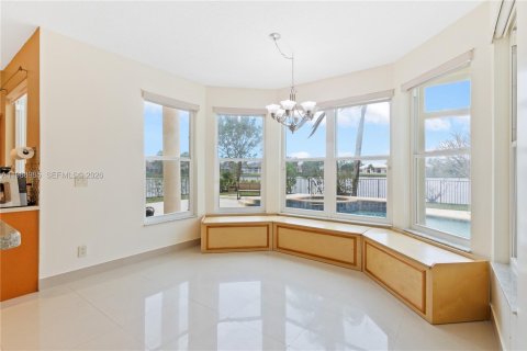 House in Plantation, Florida 5 bedrooms, 395.58 sq.m. № 2050973 - photo 12