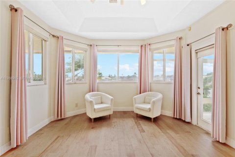 House in Plantation, Florida 5 bedrooms, 395.58 sq.m. № 2050973 - photo 17