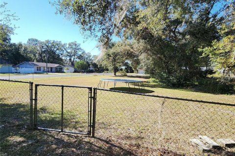 House in Orange City, Florida 4 bedrooms, 149.39 sq.m. № 1565885 - photo 20