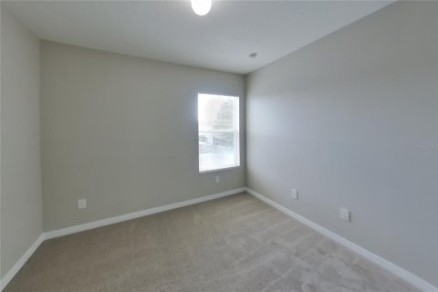 House in Winter Garden, Florida 4 bedrooms, 149.2 sq.m. № 2220093 - photo 12