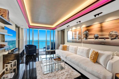 Condo in Sunny Isles Beach, Florida, 3 bedrooms № 1974295 - photo 26