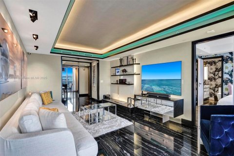 Condo in Sunny Isles Beach, Florida, 3 bedrooms № 1974295 - photo 28