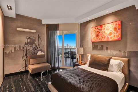 Condo in Sunny Isles Beach, Florida, 3 bedrooms № 1974295 - photo 10