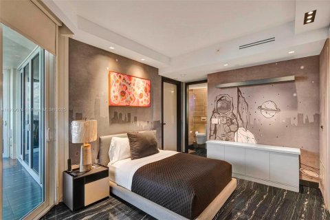 Condo in Sunny Isles Beach, Florida, 3 bedrooms № 1974295 - photo 14