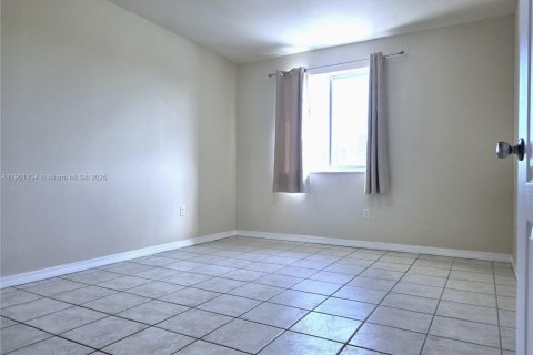 Adosado en alquiler en Sweetwater, Florida, 3 dormitorios, 139.35 m2 № 1951442 - foto 15