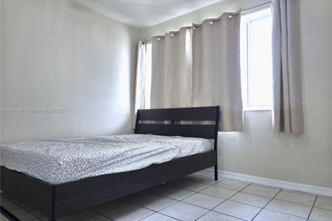 Adosado en alquiler en Sweetwater, Florida, 3 dormitorios, 139.35 m2 № 1951442 - foto 12