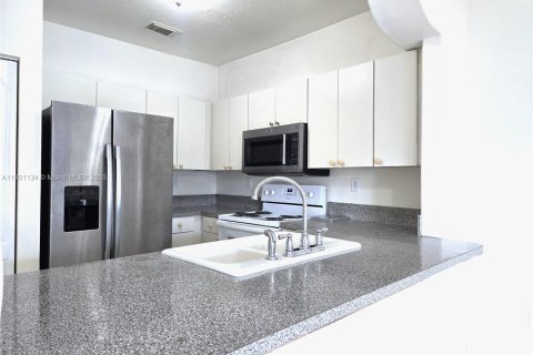 Adosado en alquiler en Sweetwater, Florida, 3 dormitorios, 139.35 m2 № 1951442 - foto 6