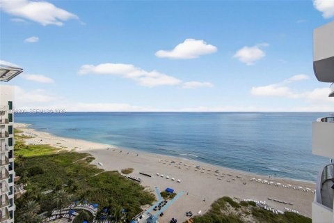 Copropriété à vendre à Riviera Beach, Floride: 2 chambres, 136.75 m2 № 2326740 - photo 2