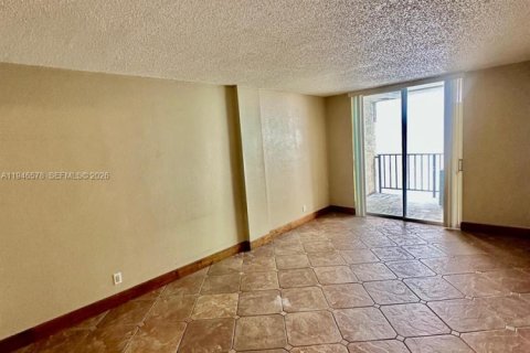 Снять в аренду кондоминиум в Норт-Майами-Бич, Флорида 1 спальня, 73.58м2, № 2003460 - фото 9