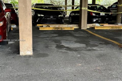 Снять в аренду кондоминиум в Норт-Майами-Бич, Флорида 1 спальня, 73.58м2, № 2003460 - фото 23