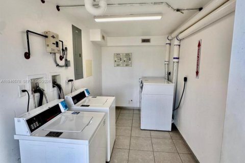 Снять в аренду кондоминиум в Норт-Майами-Бич, Флорида 1 спальня, 73.58м2, № 2003460 - фото 21
