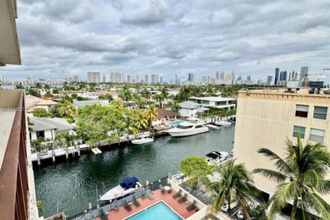 Снять в аренду кондоминиум в Норт-Майами-Бич, Флорида 1 спальня, 73.58м2, № 2003460 - фото 18