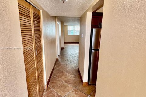 Снять в аренду кондоминиум в Норт-Майами-Бич, Флорида 1 спальня, 73.58м2, № 2003460 - фото 13