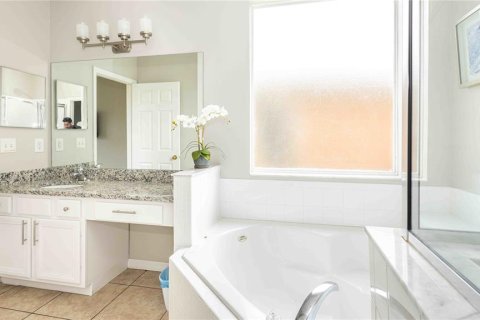 Casa en venta en Kissimmee, Florida, 8 dormitorios, 263.29 m2 № 1826960 - foto 9