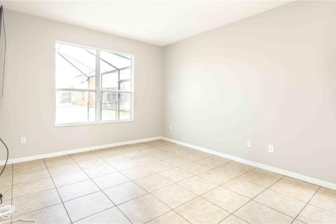 Casa en venta en Kissimmee, Florida, 8 dormitorios, 263.29 m2 № 1826960 - foto 12