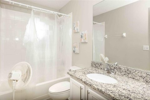 Casa en venta en Kissimmee, Florida, 8 dormitorios, 263.29 m2 № 1826960 - foto 20