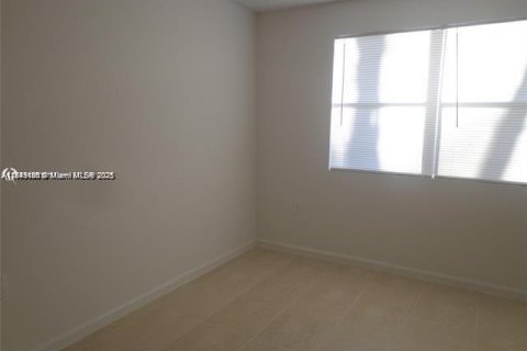 Condo in Miramar, Florida, 2 bedrooms  № 1836463 - photo 8