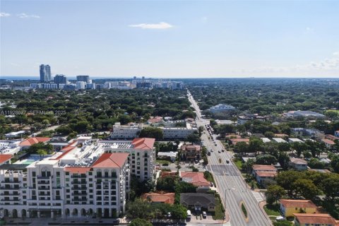 Casa en venta en Coral Gables, Florida, 2 dormitorios, 114.08 m2 № 1987080 - foto 17