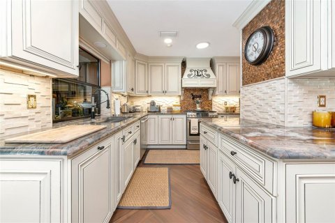 Villa ou maison à louer à Sarasota, Floride: 4 chambres, 280.84 m2 № 2406444 - photo 11