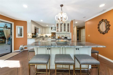 Villa ou maison à louer à Sarasota, Floride: 4 chambres, 280.84 m2 № 2406444 - photo 8