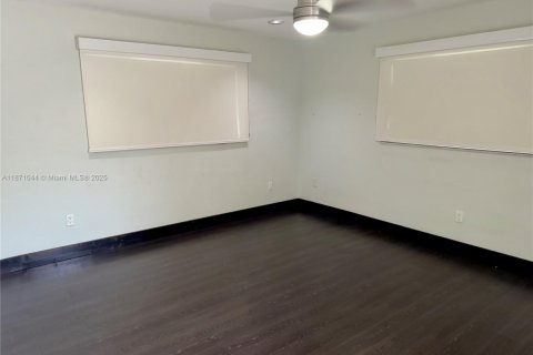 Купить виллу или дом в Майами, Флорида 4 спальни, 199.55м2, № 1980213 - фото 15