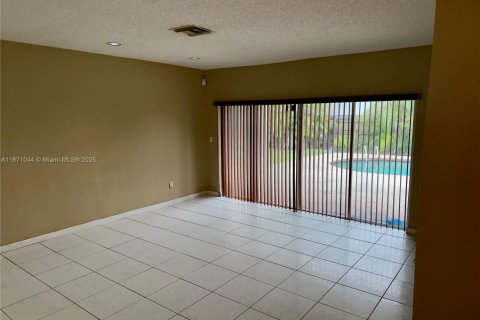 Купить виллу или дом в Майами, Флорида 4 спальни, 199.55м2, № 1980213 - фото 19