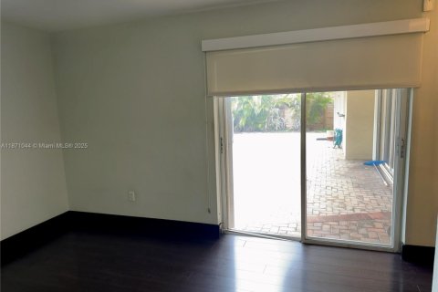 Купить виллу или дом в Майами, Флорида 4 спальни, 199.55м2, № 1980213 - фото 16