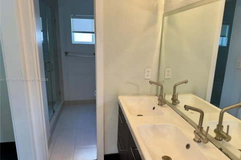 Купить виллу или дом в Майами, Флорида 4 спальни, 199.55м2, № 1980213 - фото 21