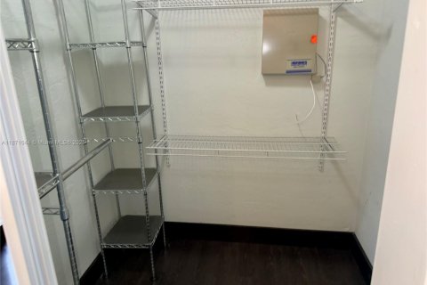 Купить виллу или дом в Майами, Флорида 4 спальни, 199.55м2, № 1980213 - фото 22