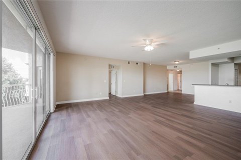 Condo in Orlando, Florida, 3 bedrooms  № 1851887 - photo 24