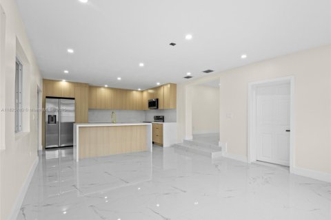 Купить виллу или дом в Майами, Флорида 3 спальни, 173.91м2, № 1794059 - фото 8