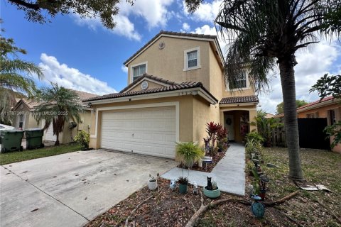 House in Homestead, Florida 4 bedrooms, 179.12 sq.m. № 2014174