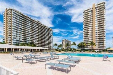 Condominio en venta en Hallandale Beach, Florida, 50.63 m2 № 1886533 - foto 9