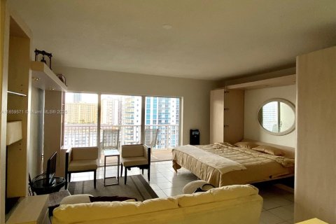 Condominio en venta en Hallandale Beach, Florida, 50.63 m2 № 1886533 - foto 22