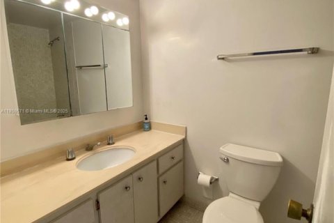 Condominio en venta en Hallandale Beach, Florida, 50.63 m2 № 1886533 - foto 26