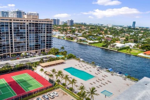 Condominio en venta en Hallandale Beach, Florida, 50.63 m2 № 1886533 - foto 7