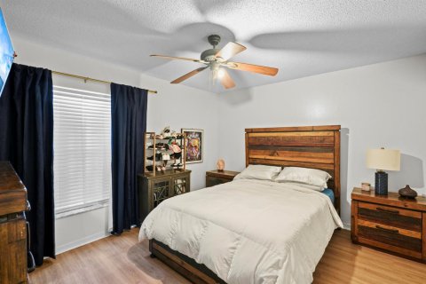 Villa ou maison à vendre à Port St. Lucie, Floride: 5 chambres, 320.14 m2 № 2242079 - photo 17