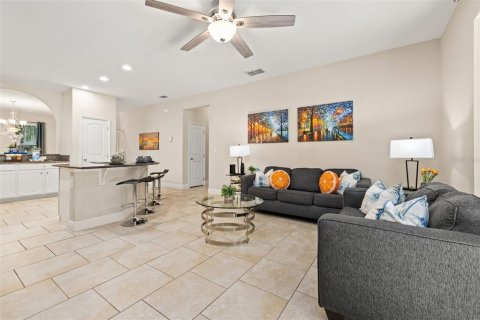 Villa ou maison à louer à Davenport, Floride: 5 chambres, 252.97 m2 № 2323021 - photo 10