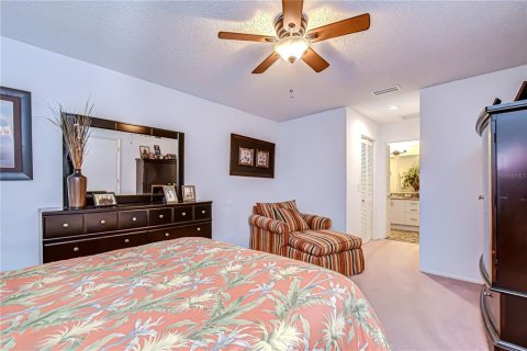 House in New Port Richey, Florida 2 bedrooms, 128.21 sq.m. № 2137828 - photo 29