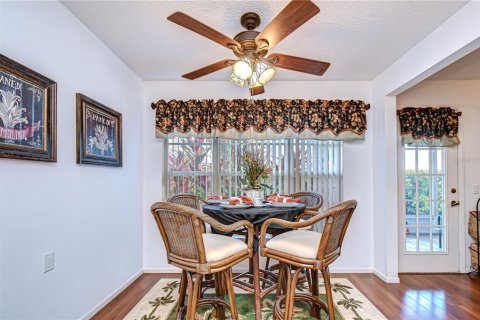 House in New Port Richey, Florida 2 bedrooms, 128.21 sq.m. № 2137828 - photo 19