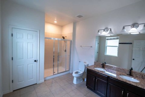 House in Tampa, Florida 4 bedrooms, 216.65 sq.m. № 2098074 - photo 12