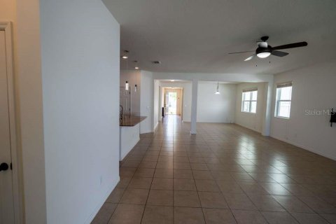 House in Tampa, Florida 4 bedrooms, 216.65 sq.m. № 2098074 - photo 29